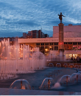 Krasnoyarsk Big Ben and Teatralnaya Square